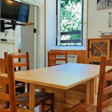 2 Pièces Pour 4 Personnes Au Centre De - Fr-1-234-139 *